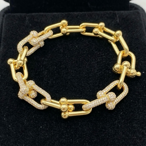 14K Gold Plated Cubic Zirconia Graduated Link Chain U Link Bracelet - Picture 7 of 7